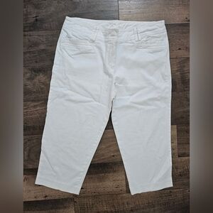 New Directions Women's Cropped White Jeans